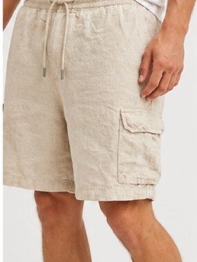 Kenneth Cole Men's Linen-Blend Cargo Shorts in Light Beige